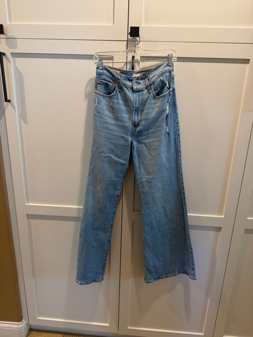 Levi’s Ribcage Bell jeans